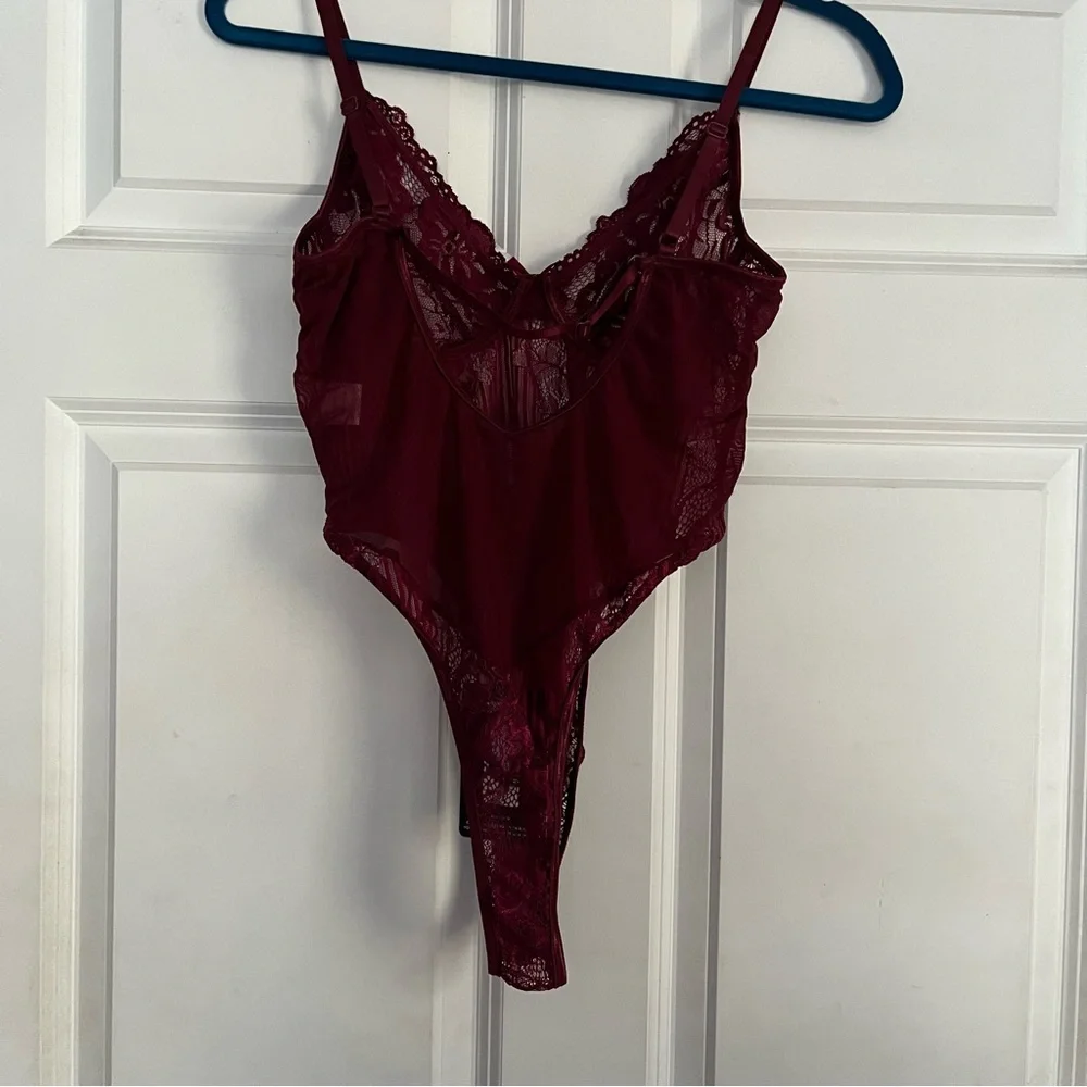 NWT PrettyLittleThing Plum Lace Insert High Leg Cup Bodysuit - Picture 12 of 15